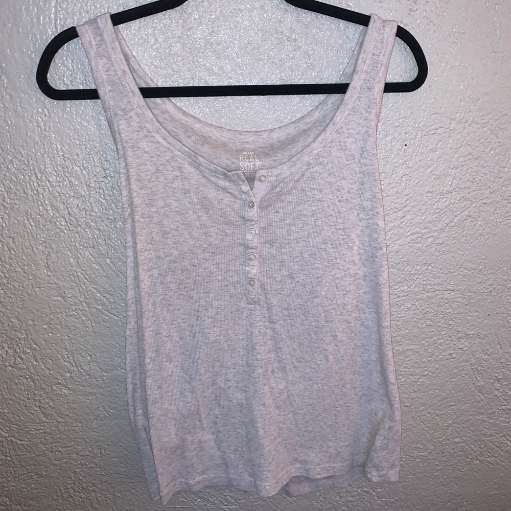 Arie Henly top